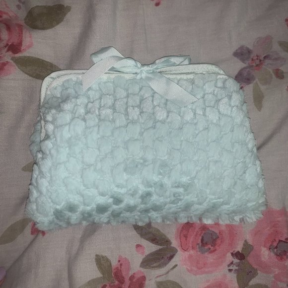 Bath and Body Works Makeup Bag - Picture 4 of 4